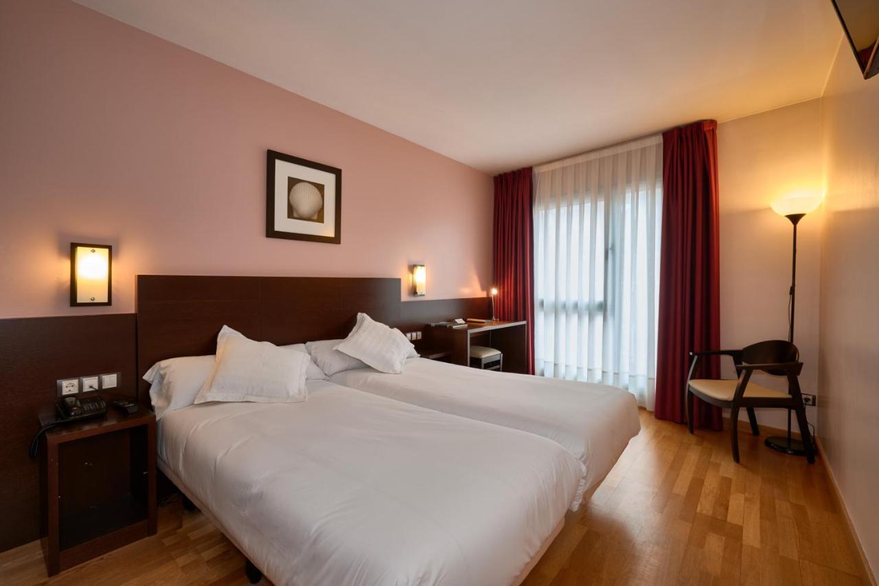 Hotel Castro Real Oviedo Buitenkant foto